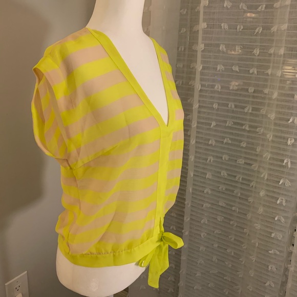 NWT Bebe sheer neon yellow & cream tie-front top - Picture 3 of 10